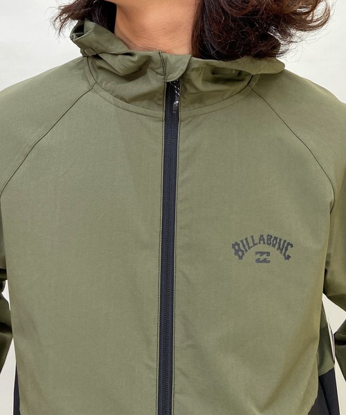 BILLABONG(ビラボン)の「BILLABONG/ビラボン スリーブプリント 撥水 セットアップ対応/トラックジャケット BD011-750(ナイロンジャケット・メンズ・グリーン/ブラック・M/L)」の4枚目の写真
