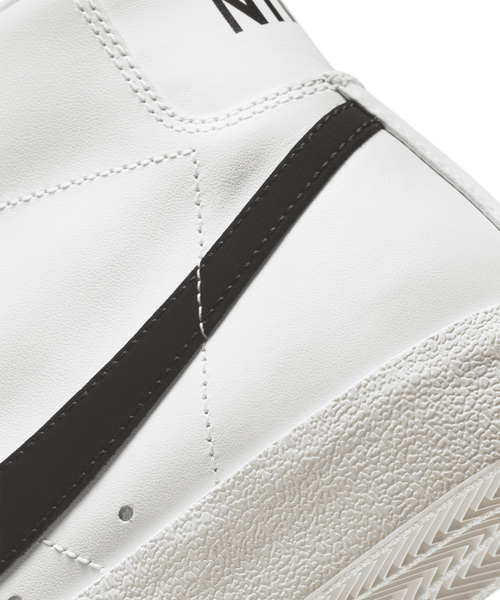 NIKE（ナイキ）の「【NIKE/ナイキ】ブレーザーMID77 ヴィンテージ：ハイカットスニーカー（スニーカー・レディース・ホワイト・23cm/24cm/25cm）」の12枚目の写真