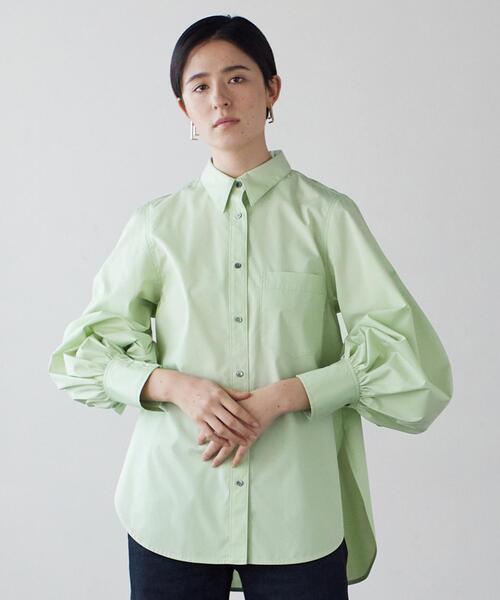 LANVIN en Bleu(ランバンオンブルー)の「ボリュームスリーブシャツ(シャツ/ブラウス・レディース・ライトカーキ/ネイビー・38)」の16枚目の写真