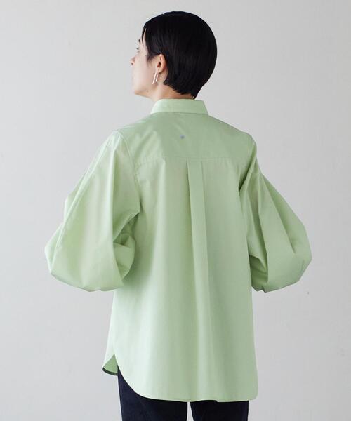 LANVIN en Bleu(ランバンオンブルー)の「ボリュームスリーブシャツ(シャツ/ブラウス・レディース・ライトカーキ/ネイビー・38)」の22枚目の写真
