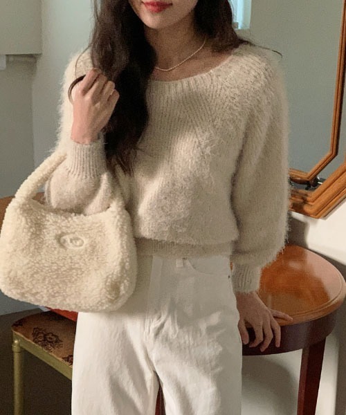 SHOPPERLAND(ショッパーランド)の「SHOPPERLAND ふわふわスクエアネックニット(ニット/セーター・レディース・ベージュ/チャコール・FREE)」の14枚目の写真
