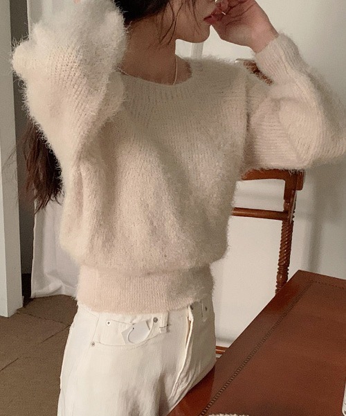 SHOPPERLAND(ショッパーランド)の「SHOPPERLAND ふわふわスクエアネックニット(ニット/セーター・レディース・ベージュ/チャコール・FREE)」の16枚目の写真