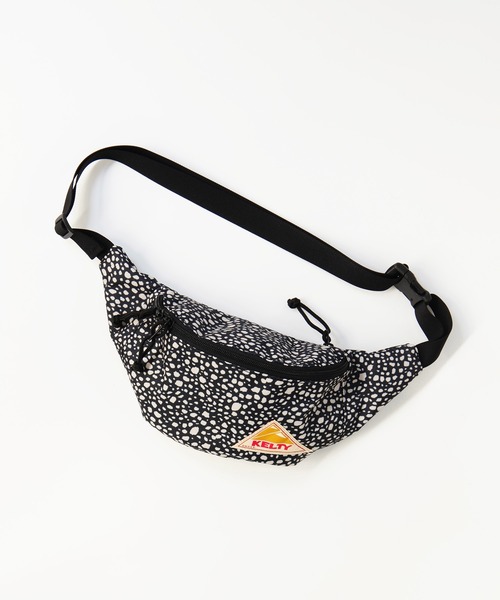 KELTY(ケルティ)の「手ぶら派にぴったり【KELTY】デザインプリント ボディバッグ ミニミニファニー/DP MINI MINI FANNY(ボディバッグ/ウエストポーチ・レディース・グレー/ブラック/ベージュ/レオパード・FREE)」の5枚目の写真