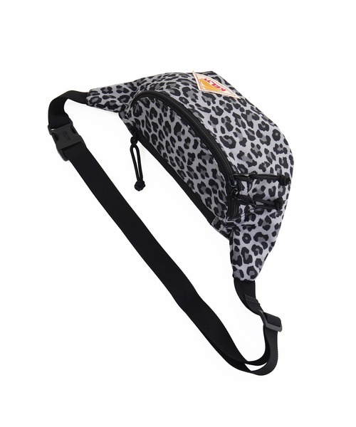 KELTY(ケルティ)の「手ぶら派にぴったり【KELTY】デザインプリント ボディバッグ ミニミニファニー/DP MINI MINI FANNY(ボディバッグ/ウエストポーチ・レディース・グレー/ブラック/ベージュ/レオパード・FREE)」の7枚目の写真