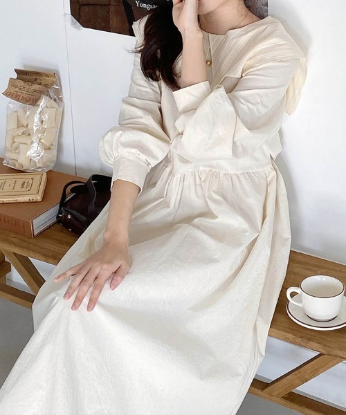 Dalfwin(ダールフィン)の「セーラーカラー長袖ロング丈ワンピース(ワンピース・レディース・ベージュ/ブラック・FREE)」の20枚目の写真