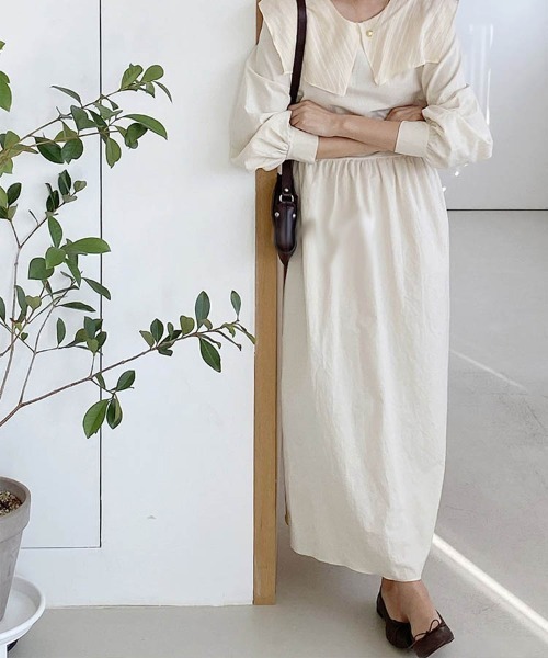 Dalfwin(ダールフィン)の「セーラーカラー長袖ロング丈ワンピース(ワンピース・レディース・ベージュ/ブラック・FREE)」の15枚目の写真