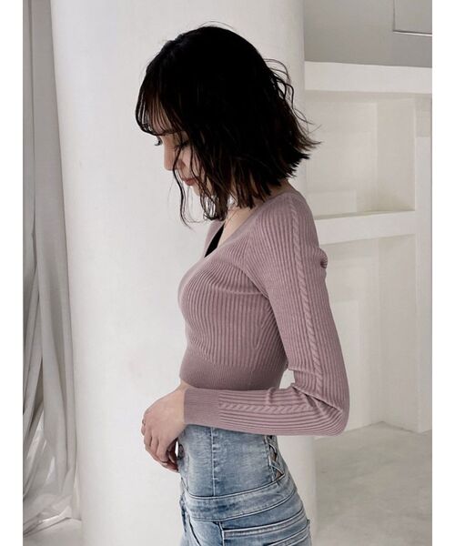 GYDA（ジェイダ）の「VネックミニケーブルKT TOPS（ニット/セーター・レディース・ピンク/ブラック・FREE）」の13枚目の写真