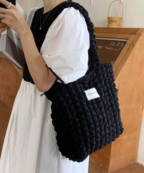 STYLEBLOCK(スタイルブロック)の「ポップコーンワッフルトートバッグ(トートバッグ・レディース・ホワイト/ブラック/ブルー/イエロー/ピンク・FREE)」の3枚目の写真