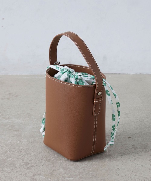 EFOLE(エフォル)の「Flower print bucket bag / フラワープリント バケットバッグ(ハンドバッグ・レディース・ブラウン/オフホワイト・FREE)」の3枚目の写真