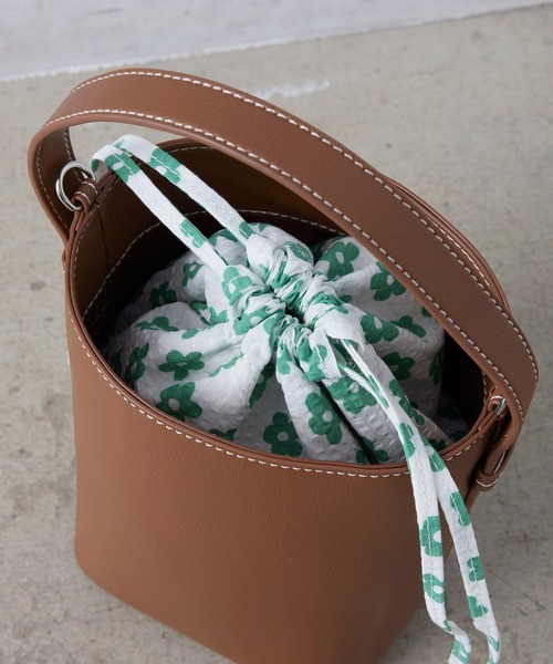 EFOLE(エフォル)の「Flower print bucket bag / フラワープリント バケットバッグ(ハンドバッグ・レディース・ブラウン/オフホワイト・FREE)」の10枚目の写真