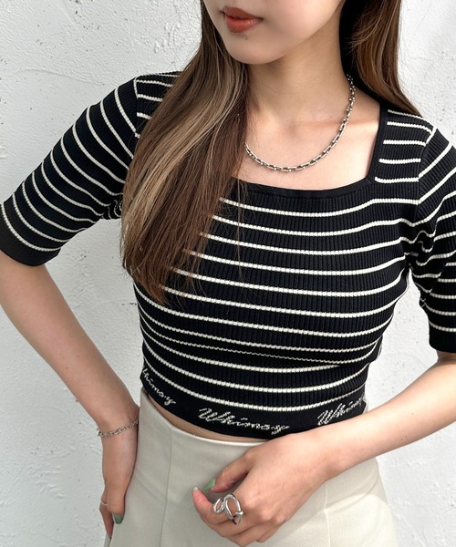 apres jour mignon（アプレジュールミニョン）の「ロゴ入りショートニット【ZOZOTOWN限定アイテム】（ニット/セーター・レディース・アイボリー/その他/ブラック系その他/ブラック・X-LARGE/フリー）」の4枚目の写真