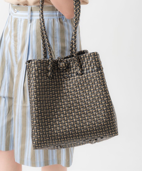 salle de bal(サルデバル)の「パサールバッグ スクエアソリッド S Pasar BAG S TCI(トートバッグ・レディース・ブラック/オレンジ/ブルー/ダークグリーン/レッド/ブラック系その他/ライトグレー/パープル/ゴールド/グリーン系その他/レッド系/ピンク系・S)」の12枚目の写真