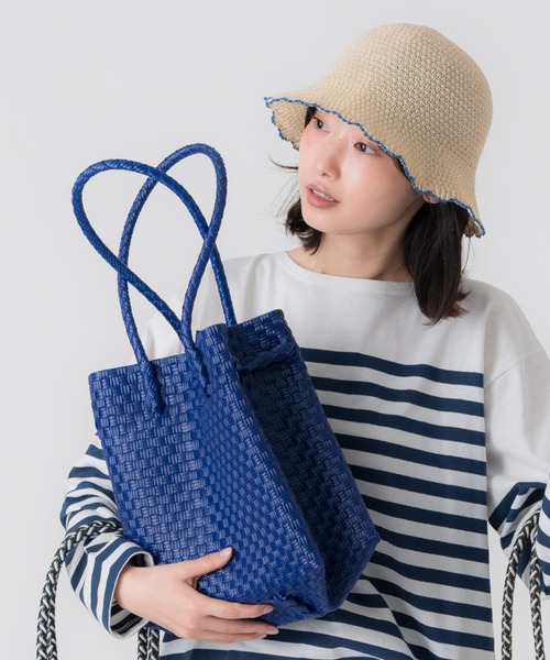 salle de bal(サルデバル)の「パサールバッグ スクエアソリッド S Pasar BAG S TCI(トートバッグ・レディース・ブラック/オレンジ/ブルー/ダークグリーン/レッド/ブラック系その他/ライトグレー/パープル/ゴールド/グリーン系その他/レッド系/ピンク系・S)」の7枚目の写真