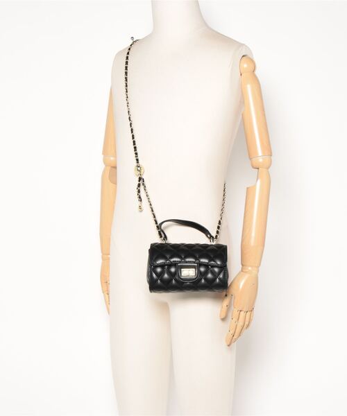 DONOBAN（ドノバン）の「キルティングチェーンショルダーバッグ（ショルダーバッグ・レディース・ブラック/ピンク/グリーン/アイボリー・ONESIZE）」の5枚目の写真