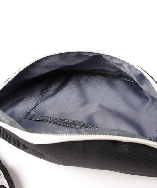 KANGOL（カンゴール）の「【 KANGOL / カンゴール 】 KANGOL ボディバッグ（ボディバッグ/ウエストポーチ・メンズ・ブラック/ブラック系/グレー/オフホワイト・FREE）」の7枚目の写真