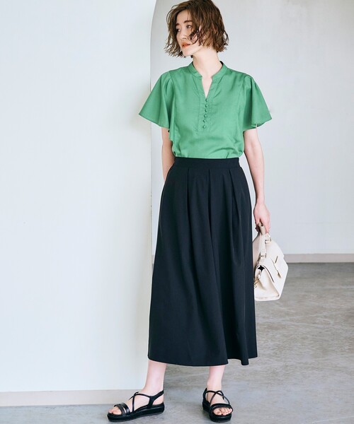 grove（グローブ）の「◆【ひんやり】くるみ釦キーネックフリルブラウス（シャツ/ブラウス・レディース・ブラック系1/ナチュラル/グリーン/ネイビー・02/03/01/05/04）」の5枚目の写真