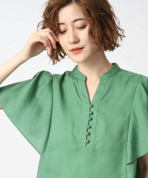 grove（グローブ）の「◆【ひんやり】くるみ釦キーネックフリルブラウス（シャツ/ブラウス・レディース・ブラック系1/ナチュラル/グリーン/ネイビー・02/03/01/05/04）」の9枚目の写真