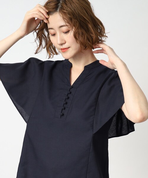 grove（グローブ）の「◆【ひんやり】くるみ釦キーネックフリルブラウス（シャツ/ブラウス・レディース・ブラック系1/ナチュラル/グリーン/ネイビー・02/03/01/05/04）」の16枚目の写真