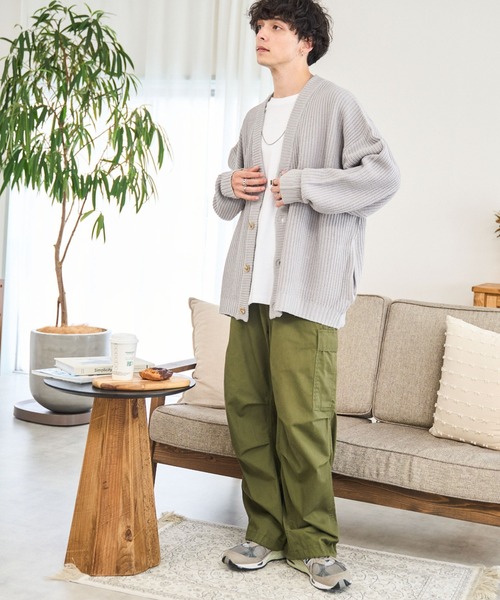 WEGO(ウィゴー)の「WEGO/ルーズフィットカーディガン(カーディガン/ボレロ・メンズ・ホワイト系その他/ブラック系その他/ダークグリーン/ブラック/ライトグレー/ブルー/ブルー系その他・LARGE/MEDIUM)」の22枚目の写真