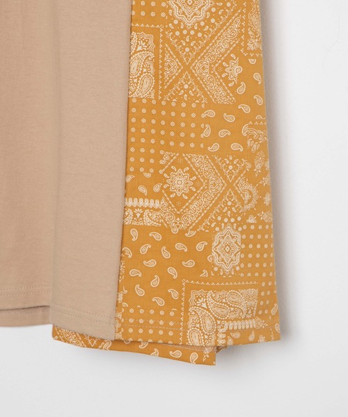 EXIEEE(イグジー)の「バンダナ柄切り替えTシャツ(Tシャツ/カットソー・レディース・ベージュ/ブラック・SMALL/MEDIUM/LARGE)」の9枚目の写真