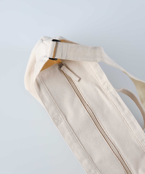 Lee（リー）の「【Lee】ＬＥＥ ビッグショルダーバッグ（ショルダーバッグ・レディース・ブラック/キナリ・ONE SIZE）」の13枚目の写真