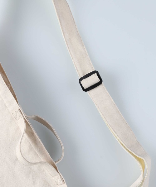 Lee（リー）の「【Lee】ＬＥＥ ビッグショルダーバッグ（ショルダーバッグ・レディース・ブラック/キナリ・ONE SIZE）」の16枚目の写真