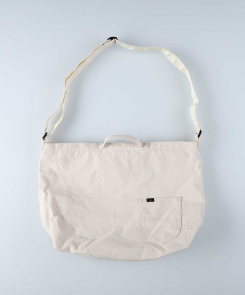 Lee（リー）の「【Lee】ＬＥＥ ビッグショルダーバッグ（ショルダーバッグ・レディース・ブラック/キナリ・ONE SIZE）」の6枚目の写真