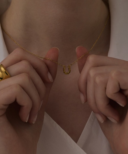 CENE（セネ）の「【CENE】セネ/ホースシューネックレス（ネックレス・レディース・ゴールド/シルバー・FREE）」の11枚目の写真