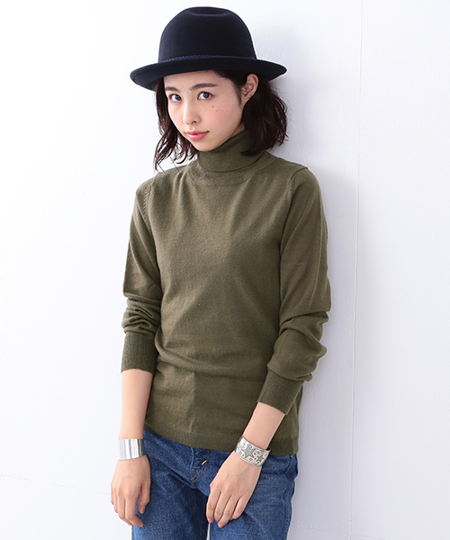 BEAMS BOY(ビームスボーイ)の「BEAMS BOY / 14G ムジ タートル ロングスリーブ(ニット/セーター・レディース・ナチュラル/ブラック/オリーブ/ブルー・ONE SIZE)」の3枚目の写真