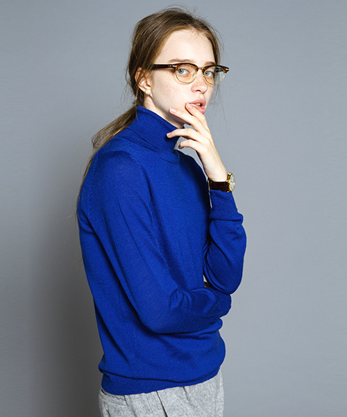 BEAMS BOY(ビームスボーイ)の「BEAMS BOY / 14G ムジ タートル ロングスリーブ(ニット/セーター・レディース・ナチュラル/ブラック/オリーブ/ブルー・ONE SIZE)」の4枚目の写真