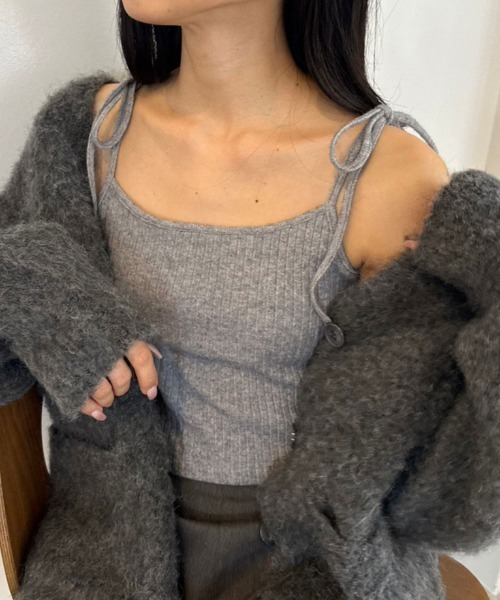 OLIVE des OLIVE(オリーブデオリーブ)の「リボンキャミソール 1032060170(キャミソール・レディース・ブラック/オフホワイト/ピンク/ラベンダー/ライトベージュ/チャコールグレー/サックスブルー/トップグレー・FREE)」の5枚目の写真