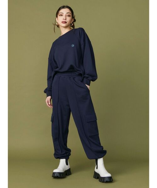 EVRIS（エヴリス）の「SUNNYラグランスウェットトップス【セットアップ着用可能】（スウェット・レディース・ブラック/グレー/ネイビー・FREE）」の19枚目の写真