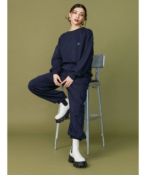 EVRIS（エヴリス）の「SUNNYラグランスウェットトップス【セットアップ着用可能】（スウェット・レディース・ブラック/グレー/ネイビー・FREE）」の21枚目の写真