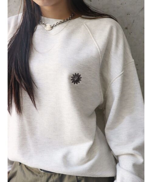 EVRIS（エヴリス）の「SUNNYラグランスウェットトップス【セットアップ着用可能】（スウェット・レディース・ブラック/グレー/ネイビー・FREE）」の22枚目の写真