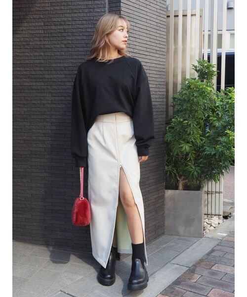 EVRIS（エヴリス）の「SUNNYラグランスウェットトップス【セットアップ着用可能】（スウェット・レディース・ブラック/グレー/ネイビー・FREE）」の10枚目の写真