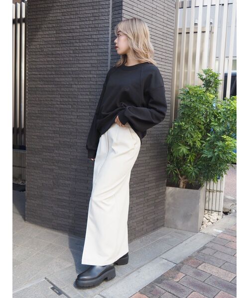 EVRIS（エヴリス）の「SUNNYラグランスウェットトップス【セットアップ着用可能】（スウェット・レディース・ブラック/グレー/ネイビー・FREE）」の13枚目の写真