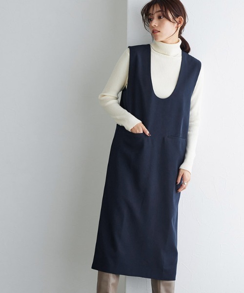 Pierrot（ピエロ）の「ラウンドネックジャンパースカート（ジャンパースカート・レディース・ブラック/チャコール/ネイビー・M/L/PM）」の4枚目の写真