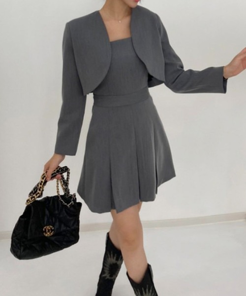 LYEON（リヨン）の「ショートジャケット×プリーツワンピースセット（ワンピース・レディース・ブラック/グレー・FREE）」の10枚目の写真