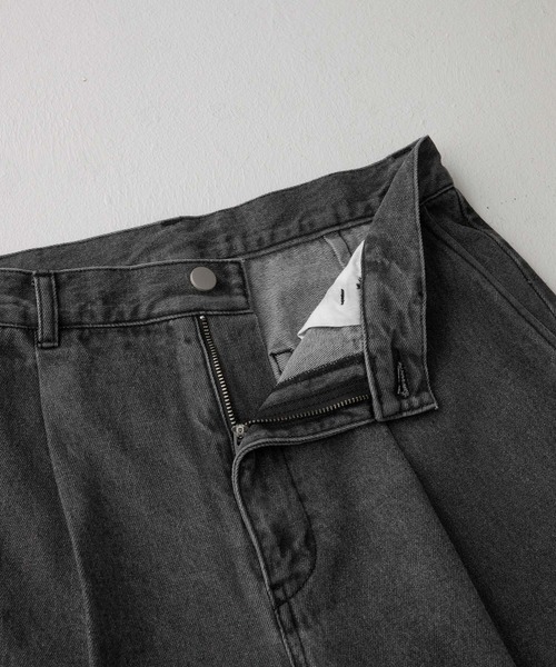 MONO-MART（モノマート）の「ヴィンテージメイクタックフレアデニムパンツ（デニムパンツ・メンズ・ブラック/グレー/ブルー/グレー系/ホワイト/ブルー系/インディゴブルー/ブラック系2/ブラック系/ブルー系1/ブラウン/ブルー系2/グレー系1/ブルー系3・S/M/L/XS）」の19枚目の写真