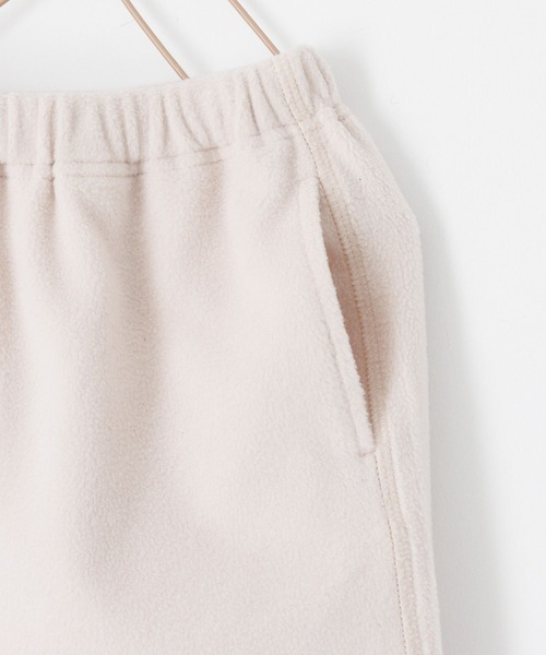 LOWRYS FARM（ローリーズファーム）の「Ｐロゴフリースジョグパンツ　986036（スウェットパンツ・キッズ・ベージュ/カーキ/ネイビー・110cm/150cm/130cm/140cm/120cm）」の17枚目の写真