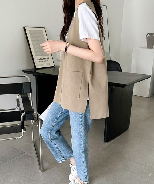 COCOMOMO（ココモモ）の「【カラー展開あり】 vネックベスト サイドスリット ポケット付き（ベスト・レディース・ネイビー/ブラウン/アイボリー/ブラック/ダークグレー/ライトグレー・FREE）」の21枚目の写真