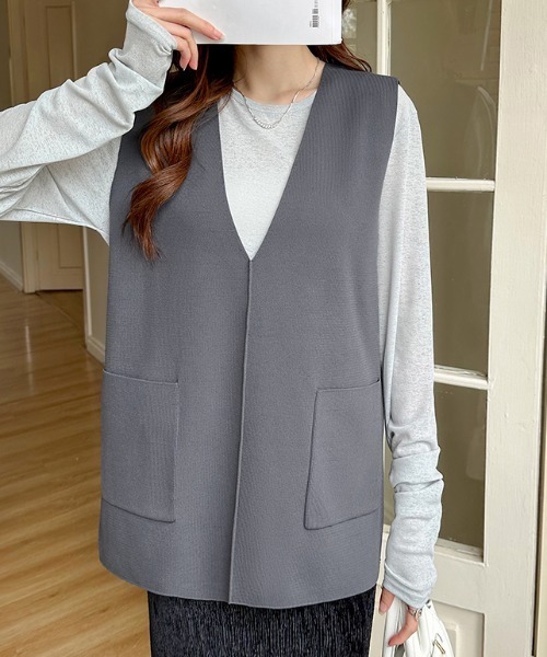 COCOMOMO（ココモモ）の「【カラー展開あり】 vネックベスト サイドスリット ポケット付き（ベスト・レディース・ネイビー/ブラウン/アイボリー/ブラック/ダークグレー/ライトグレー・FREE）」の7枚目の写真