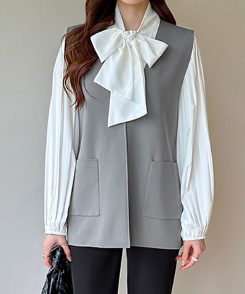 COCOMOMO（ココモモ）の「【カラー展開あり】 vネックベスト サイドスリット ポケット付き（ベスト・レディース・ネイビー/ブラウン/アイボリー/ブラック/ダークグレー/ライトグレー・FREE）」の16枚目の写真