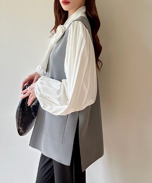 COCOMOMO（ココモモ）の「【カラー展開あり】 vネックベスト サイドスリット ポケット付き（ベスト・レディース・ネイビー/ブラウン/アイボリー/ブラック/ダークグレー/ライトグレー・FREE）」の14枚目の写真