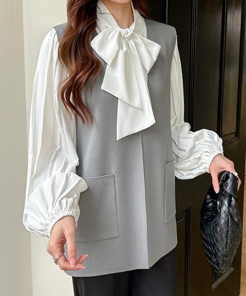 COCOMOMO（ココモモ）の「【カラー展開あり】 vネックベスト サイドスリット ポケット付き（ベスト・レディース・ネイビー/ブラウン/アイボリー/ブラック/ダークグレー/ライトグレー・FREE）」の17枚目の写真