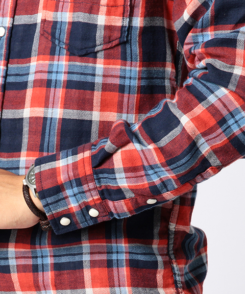 BEAMS(ビームス)の「BEAMS / ダブルガーゼ ウエスタンシャツ(シャツ/ブラウス・メンズ・ブルー/レッド・SMALL/MEDIUM/LARGE/X-LARGE)」の8枚目の写真