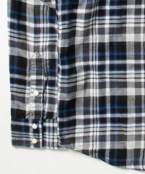 BEAMS(ビームス)の「BEAMS / ダブルガーゼ ウエスタンシャツ(シャツ/ブラウス・メンズ・ブルー/レッド・SMALL/MEDIUM/LARGE/X-LARGE)」の16枚目の写真
