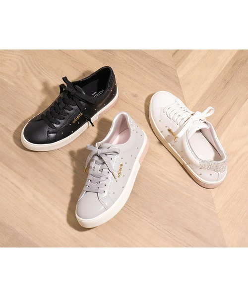 diana（プラスダイアナ）の「スタッズ付きスタンダードスニーカー
