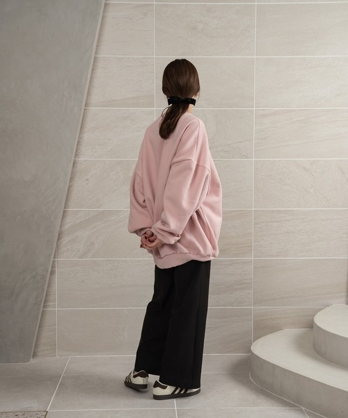 Amiur（エミレ）の「over size logo sweat / オーバーサイズロゴスウェット（スウェット・レディース・グレー/ピンク/ライトグレー・FREE）」の15枚目の写真