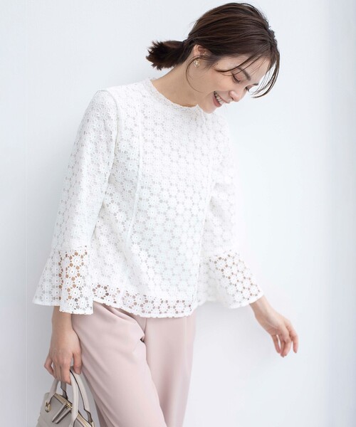 組曲（クミキョク）の「【WEB限定】フラワーレース 袖フレアトップス（Tシャツ/カットソー・レディース・スカイブルー系/ネイビー系/アイボリー系・2/3）」の22枚目の写真